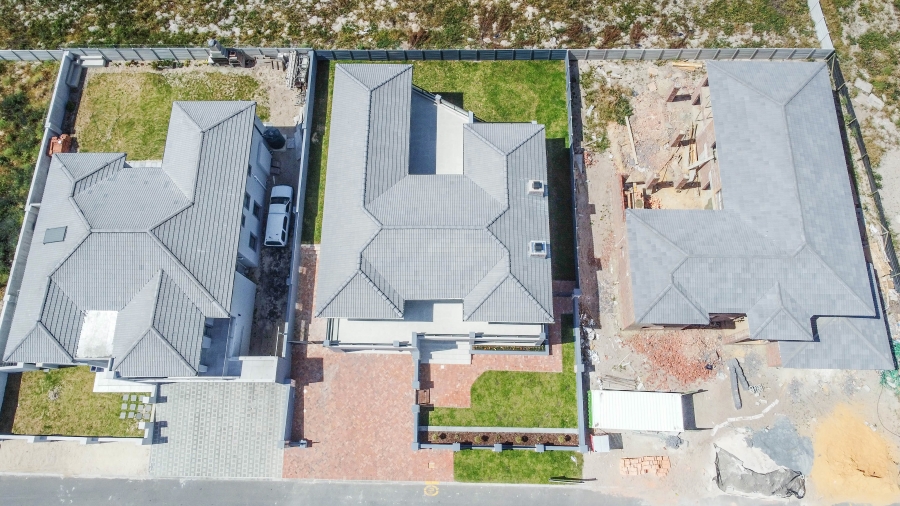 4 Bedroom Property for Sale in Haasendal Western Cape